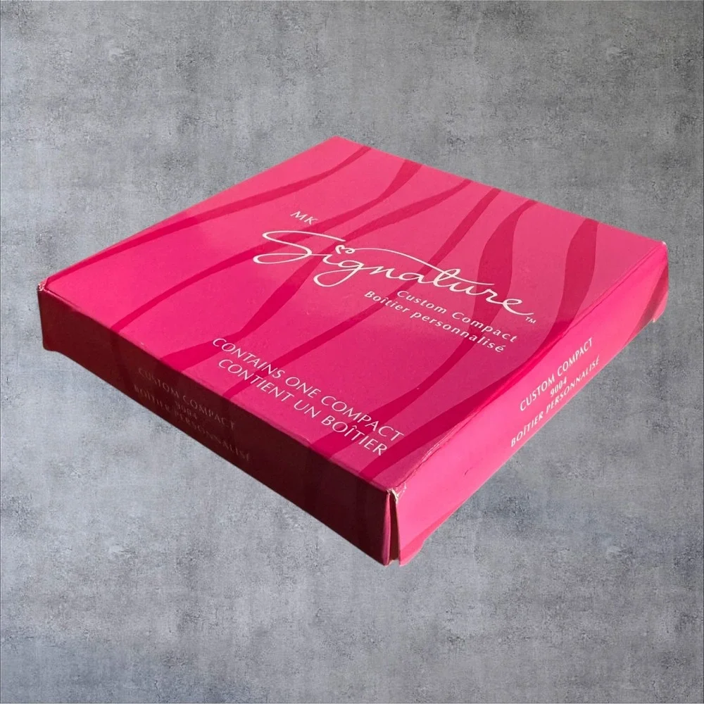 Mary Kay MK Signature Custom Refillable Compact 9004 Lipstick Eyeshadow Blush‎